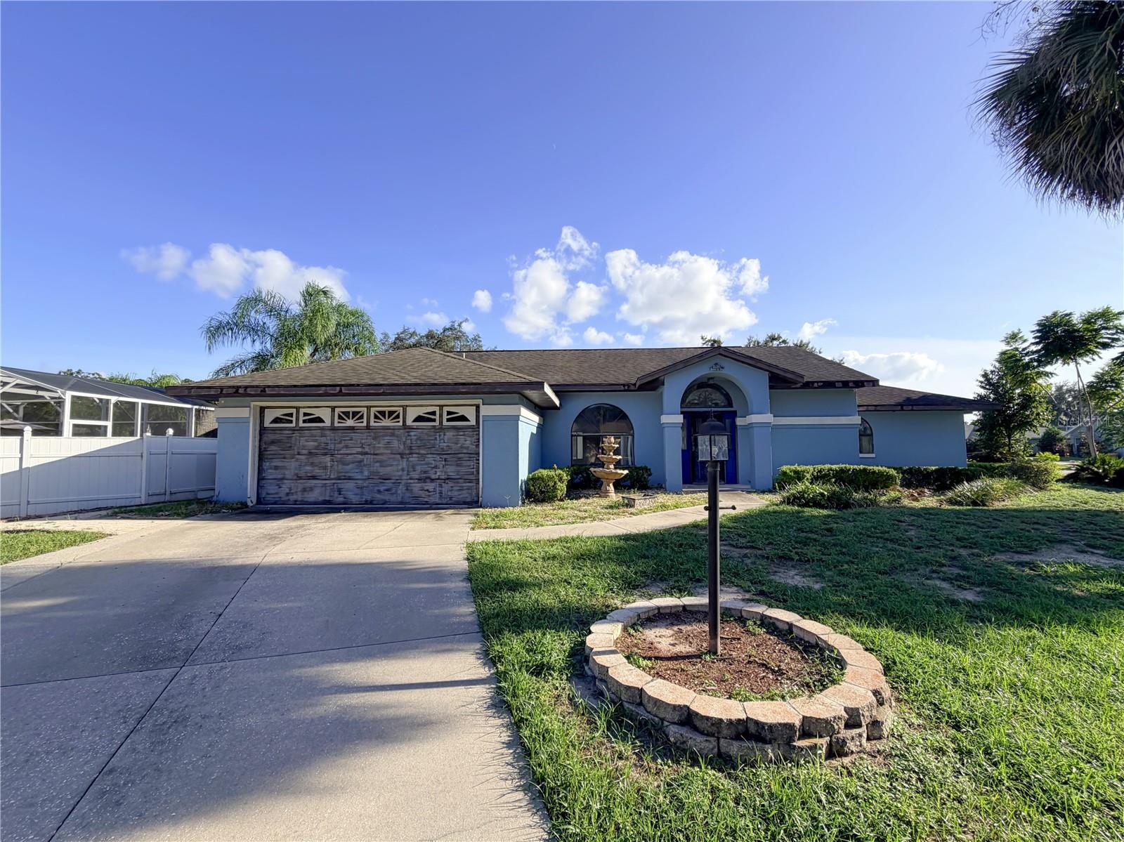 11240 Fountain Lake Blvd Property Photo 1