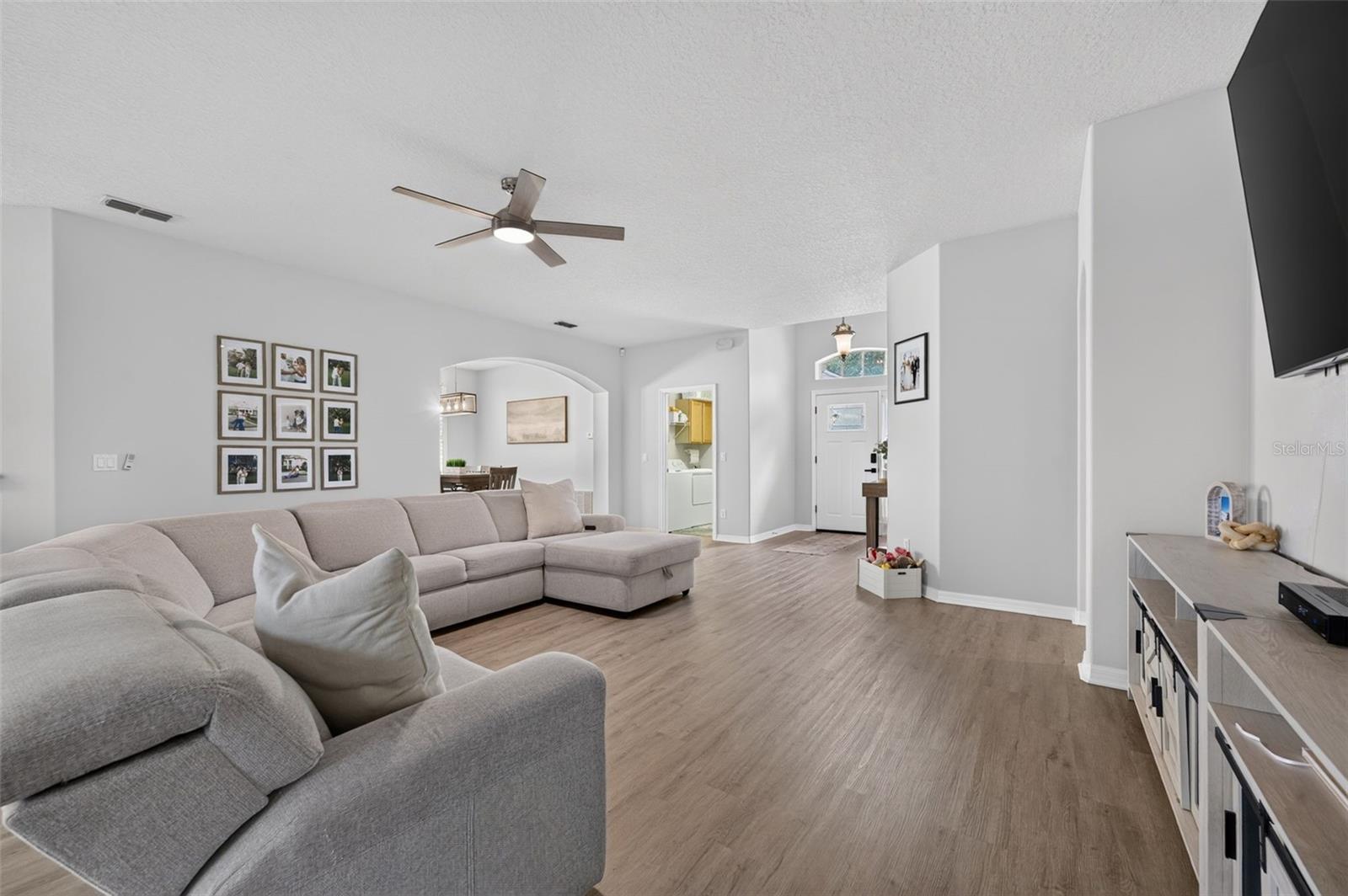 3850 Beacon Ridge Way Property Photo 7