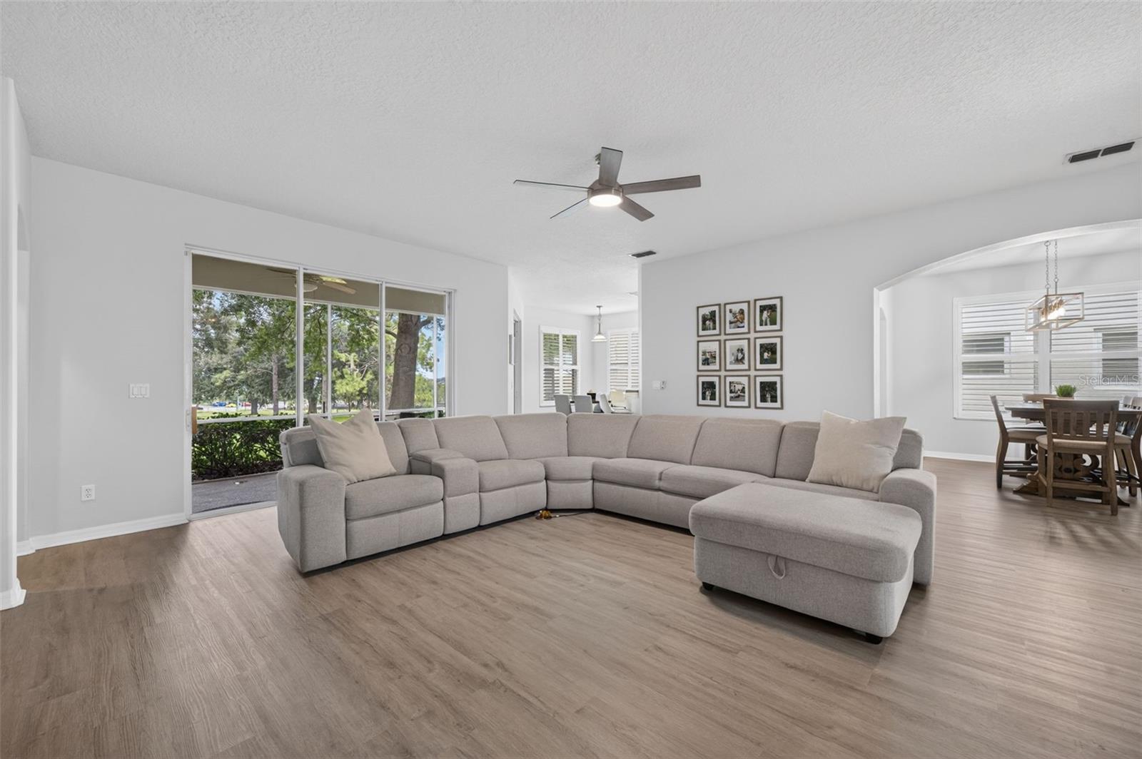 3850 Beacon Ridge Way Property Photo 8