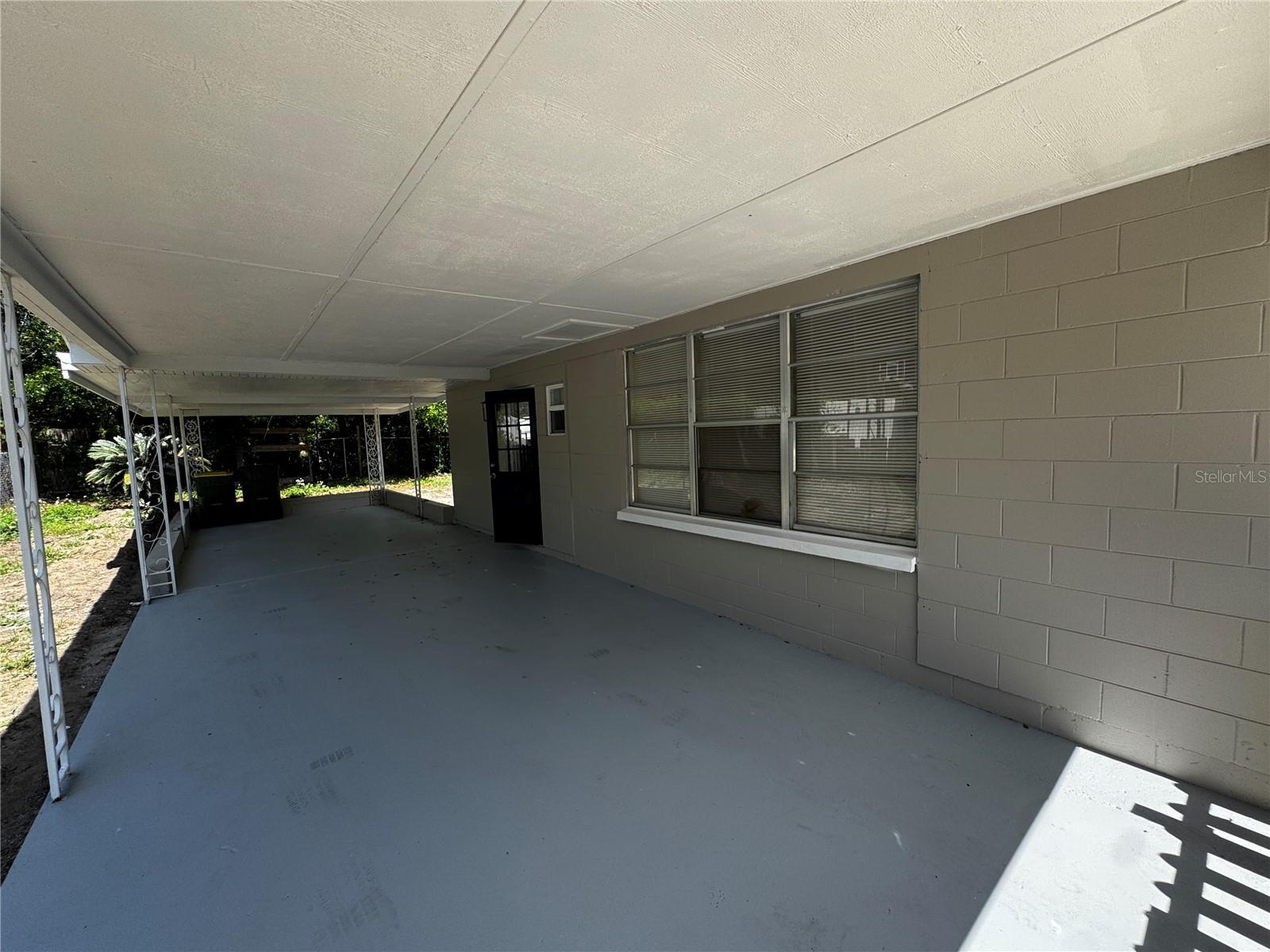 1610 Crest Ave Property Photo 3