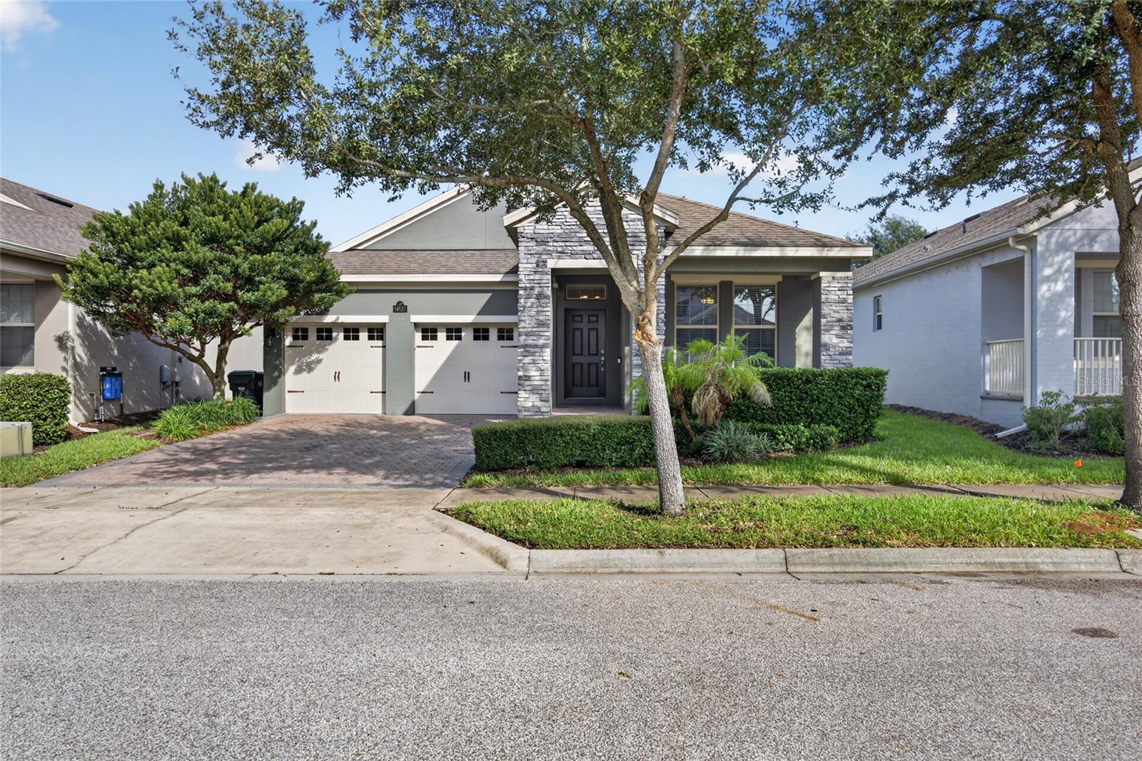 16137 Hampton Crossing Dr Property Photo 1