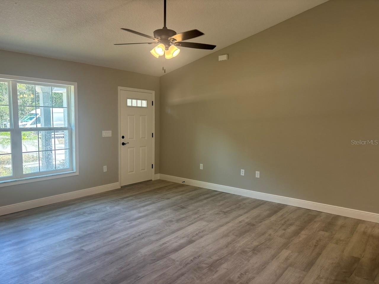 10119 N Dyal Dr Property Photo 9