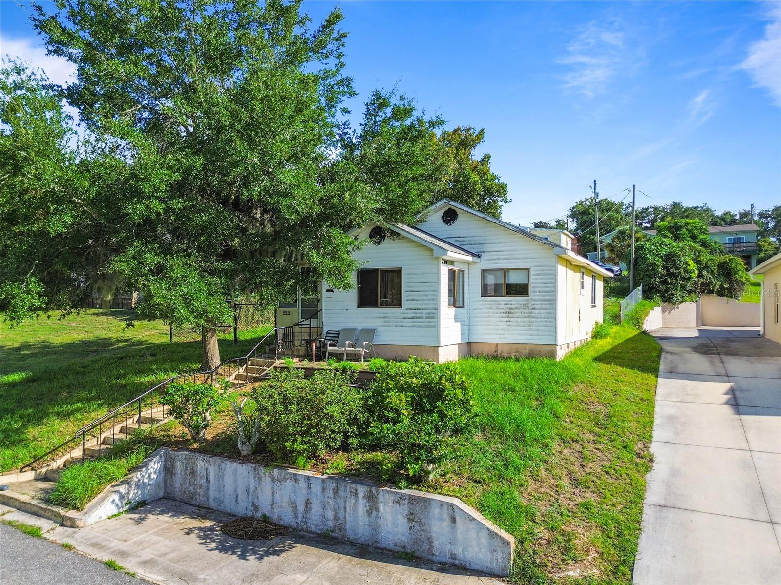535 Carroll St Property Photo 14