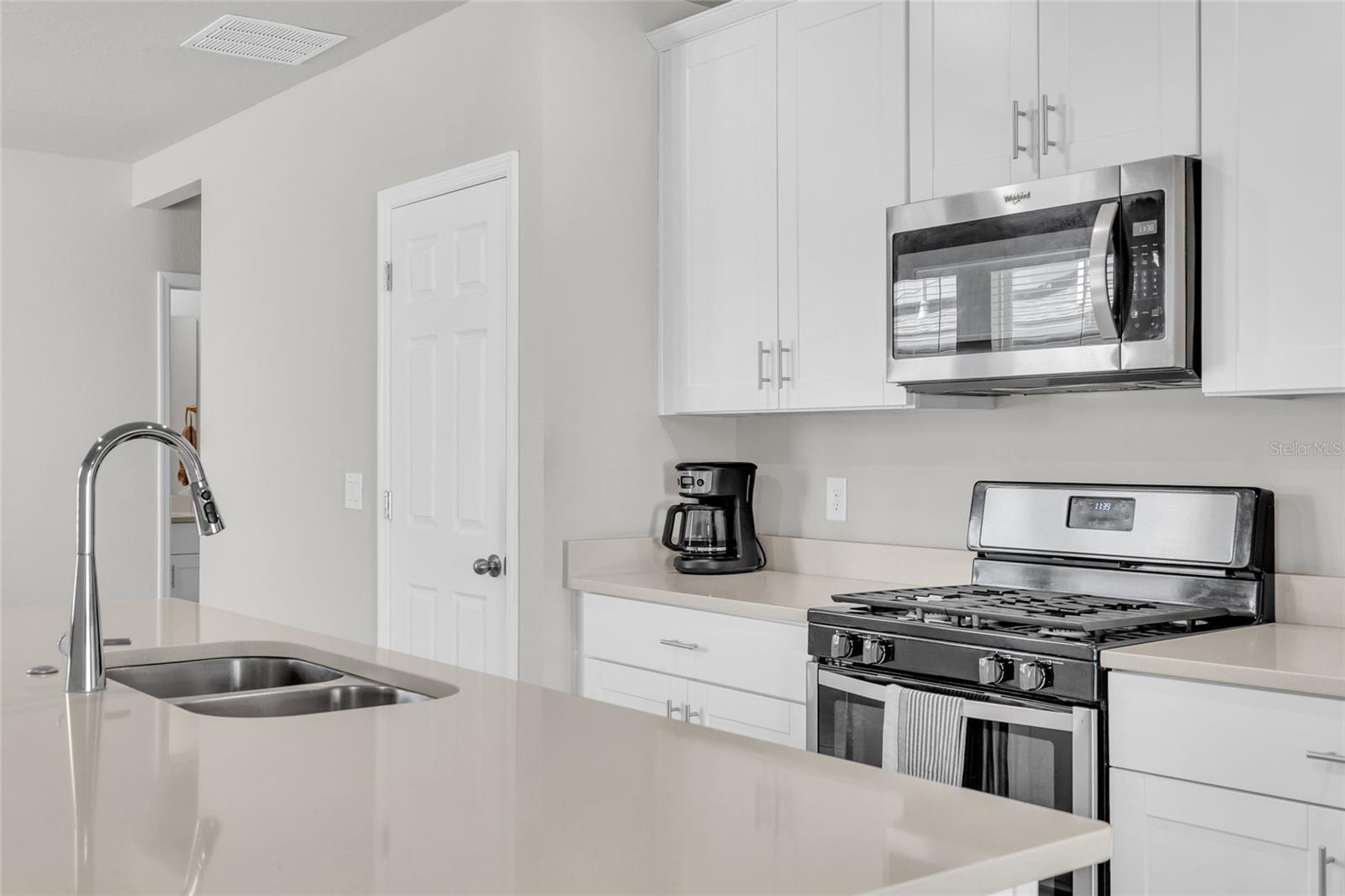 3916 Brant Pl Property Photo 10