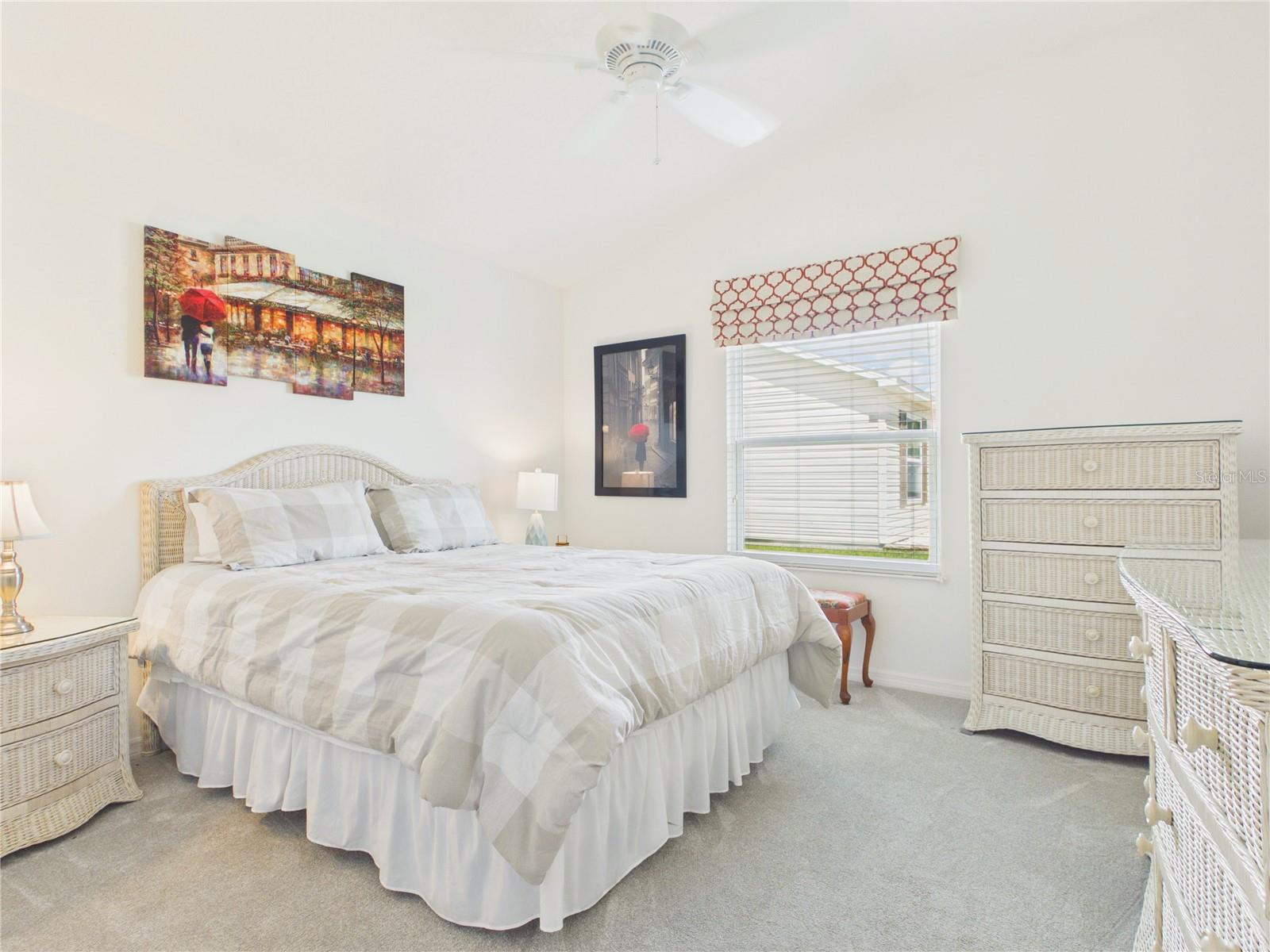 2369 Hill St Property Photo 14