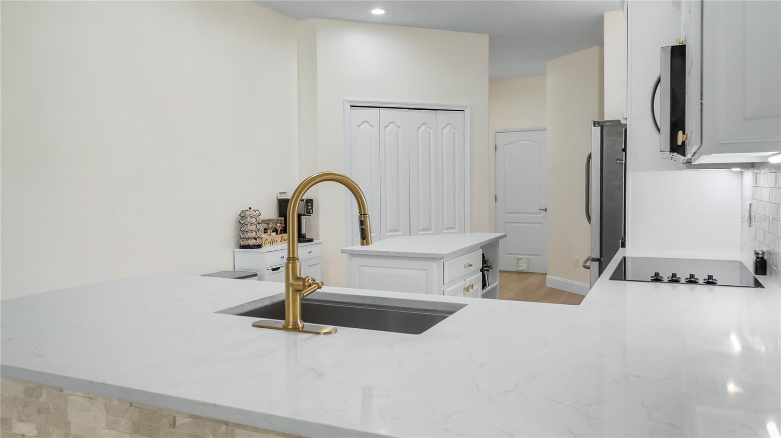 1093 Harmony Ln Property Photo 7