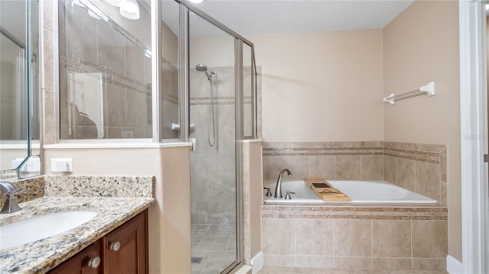 1093 Harmony Ln Property Photo 23