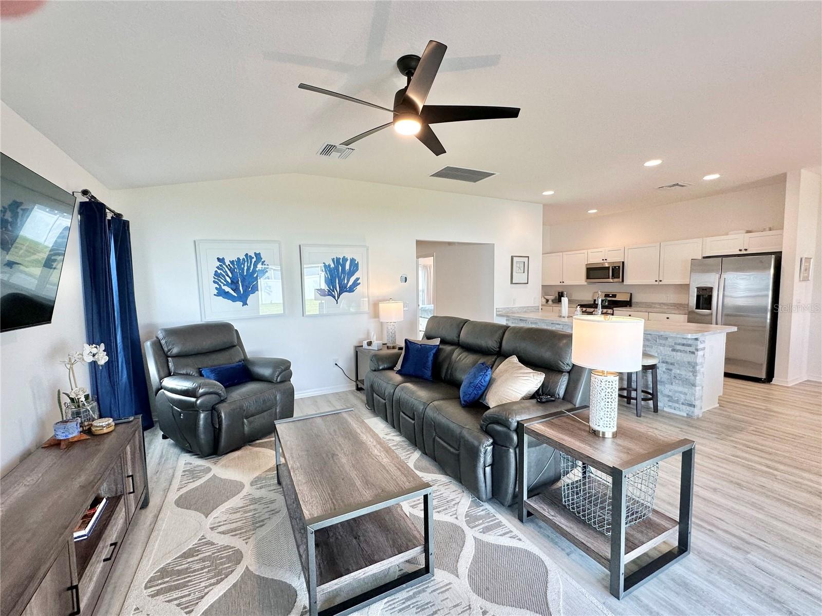 2634 Ruter Way Property Photo 4