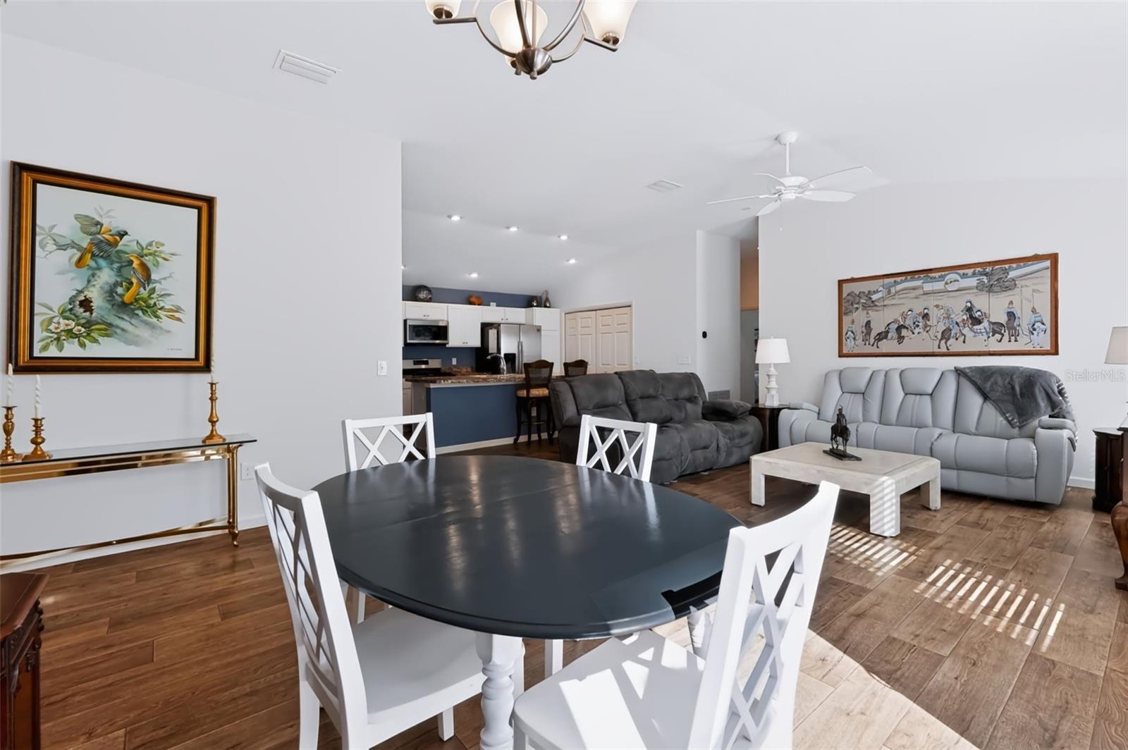 1691 Schau St Property Photo 10