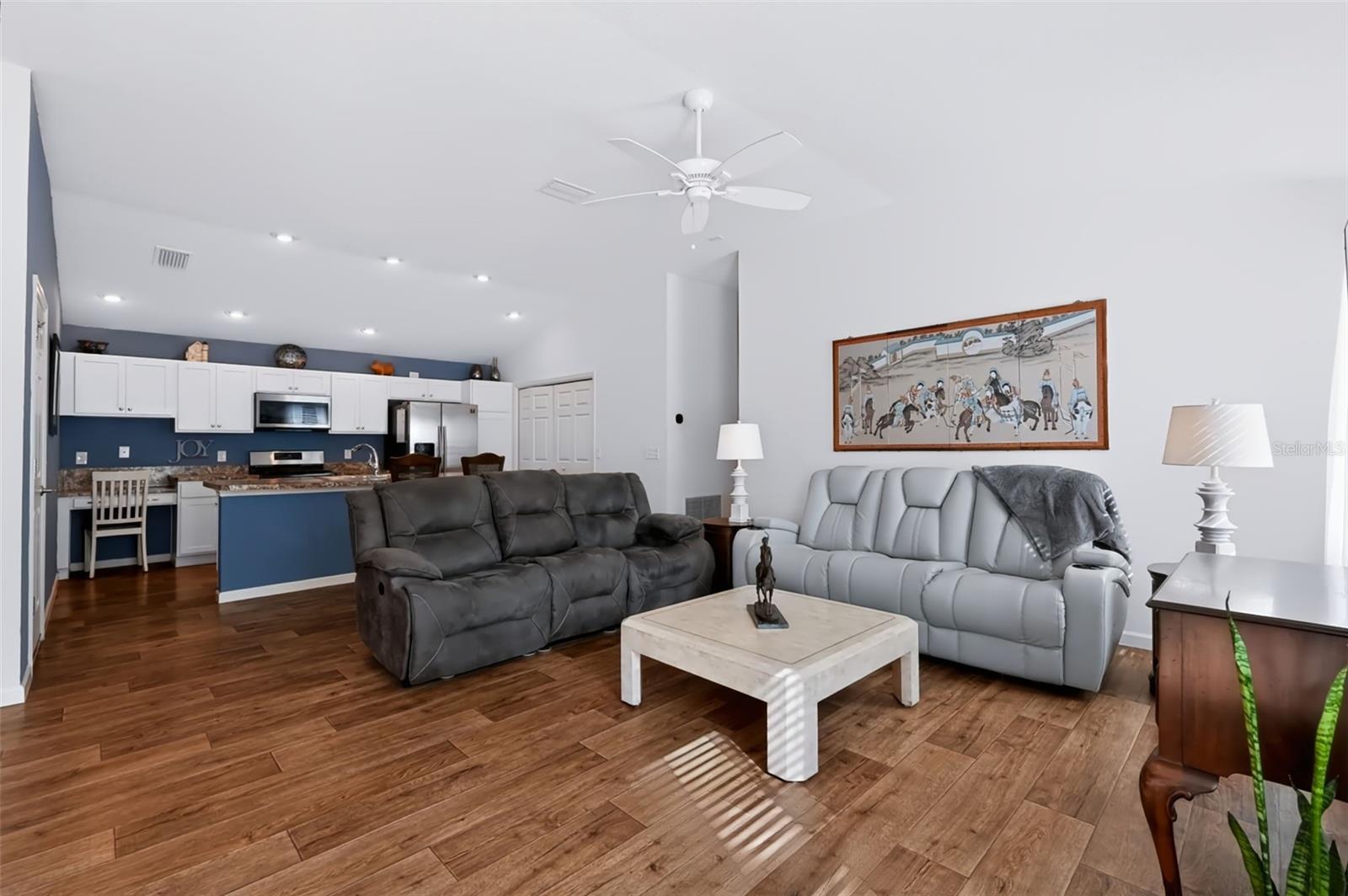 1691 Schau St Property Photo 12