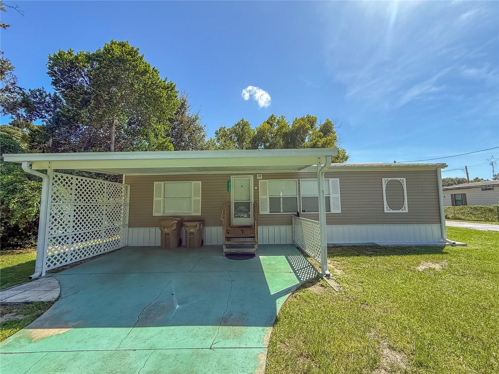 13708 Palm Dr Property Photo 3