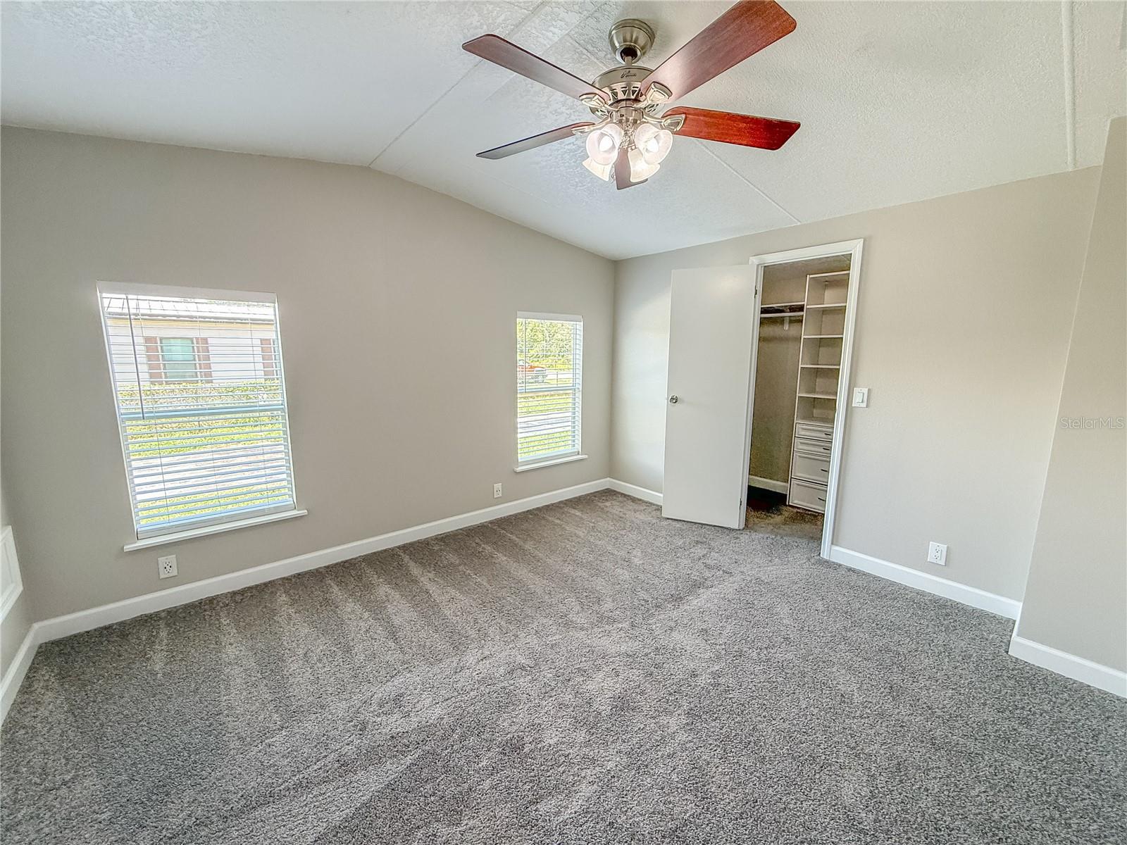 13708 Palm Dr Property Photo 8
