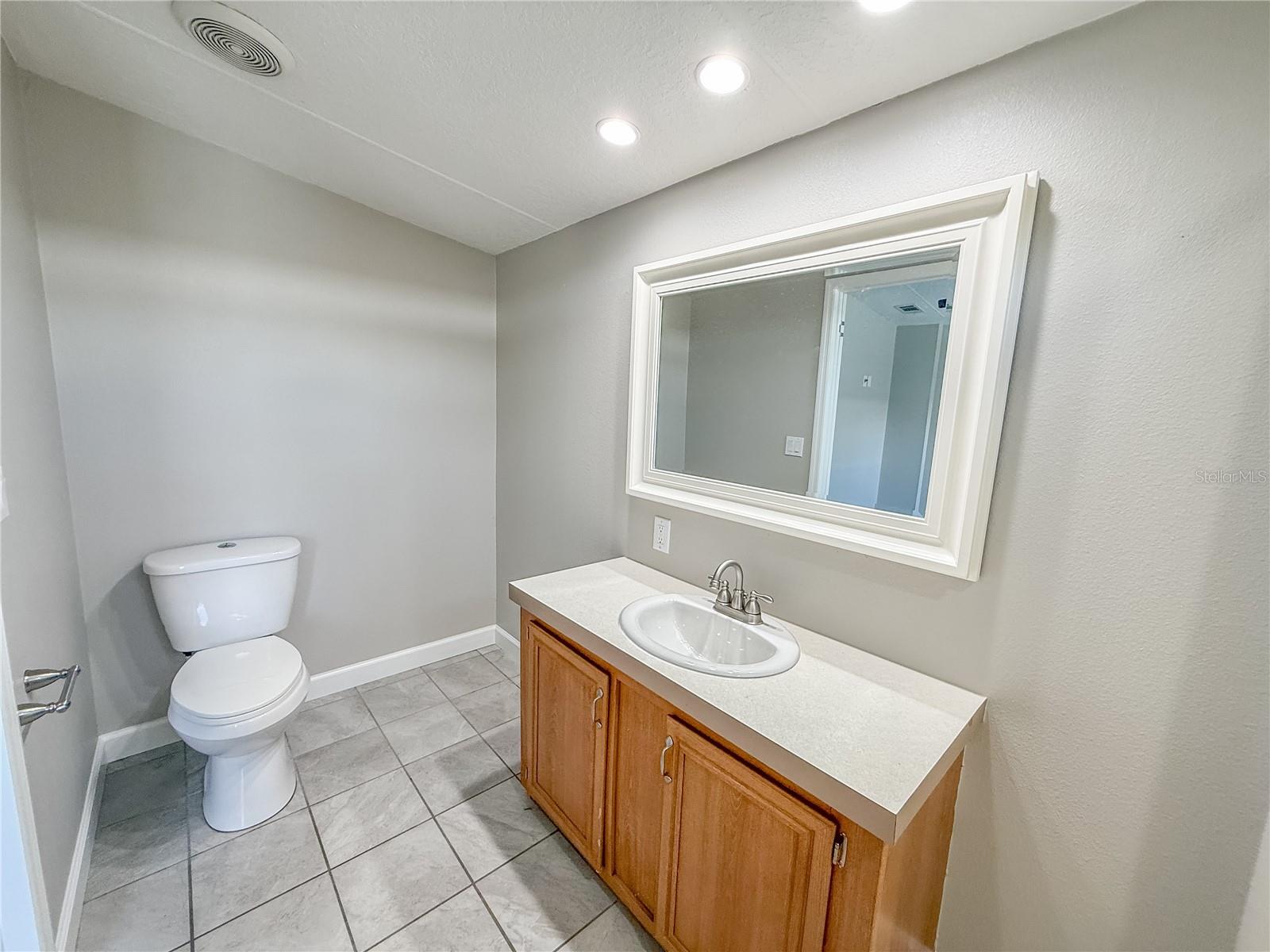13708 Palm Dr Property Photo 10