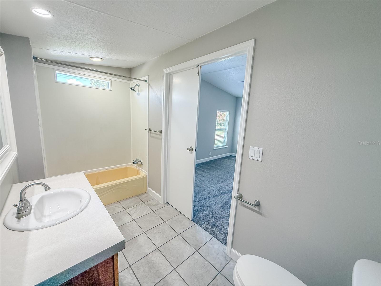13708 Palm Dr Property Photo 11