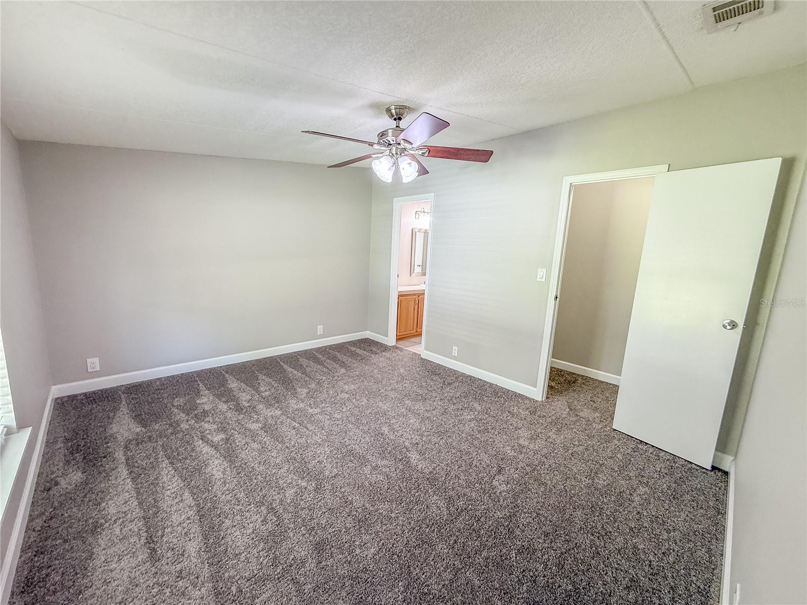 13708 Palm Dr Property Photo 12