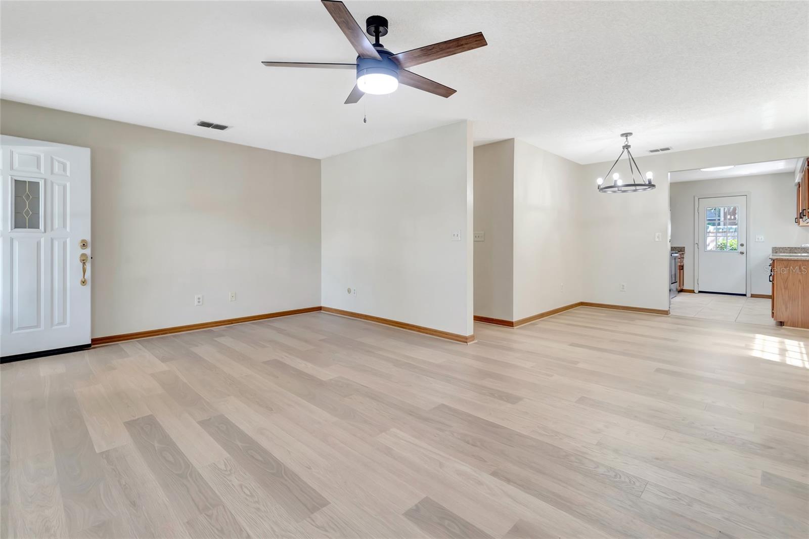 1483 Disston Property Photo 5
