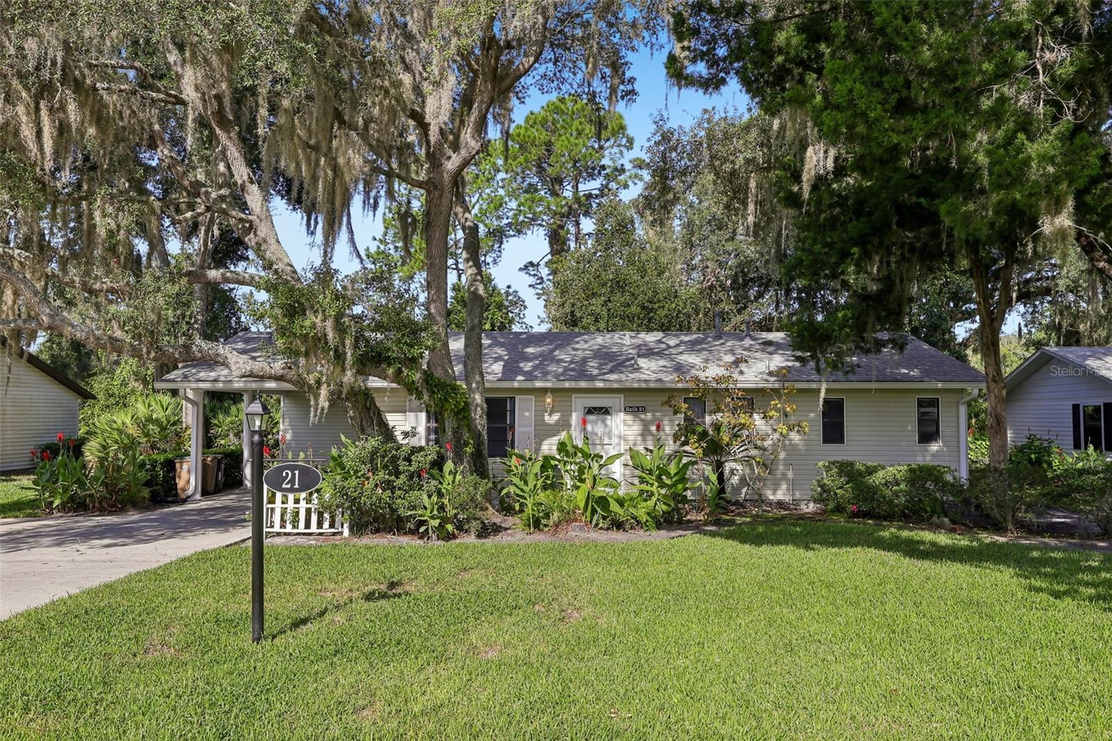 21 Aberdeen Cir Property Photo 1