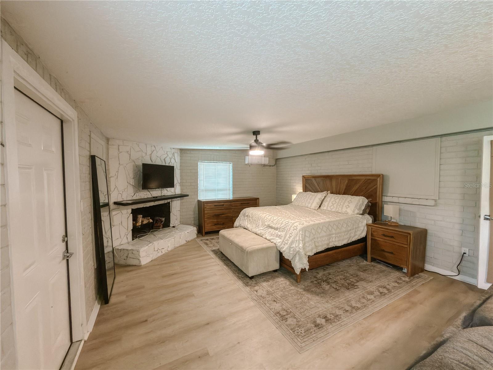 7413 Lakeshore Dr Property Photo 16