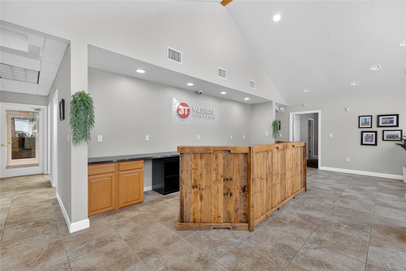 2721 Pemberton Dr Property Photo 37