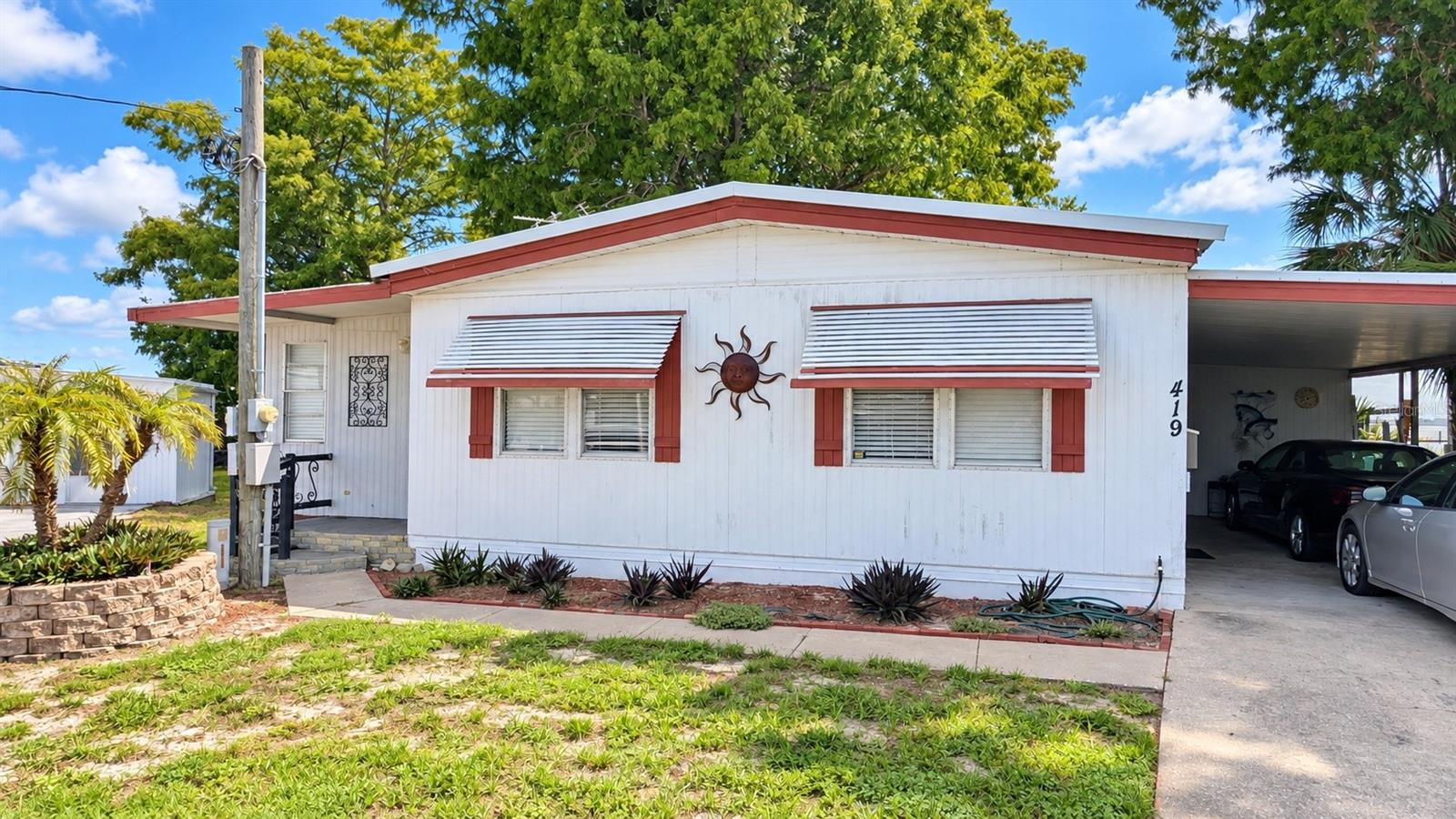 419 Sinclair Cir Property Photo 1