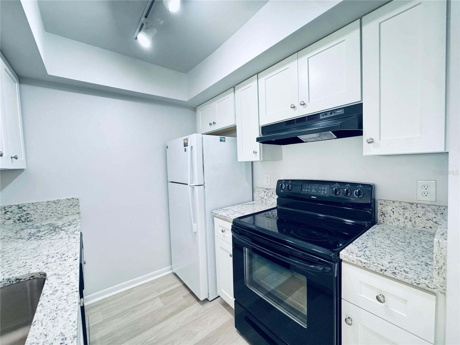 5089 Eaglesmere Dr #d09 Property Photo 6