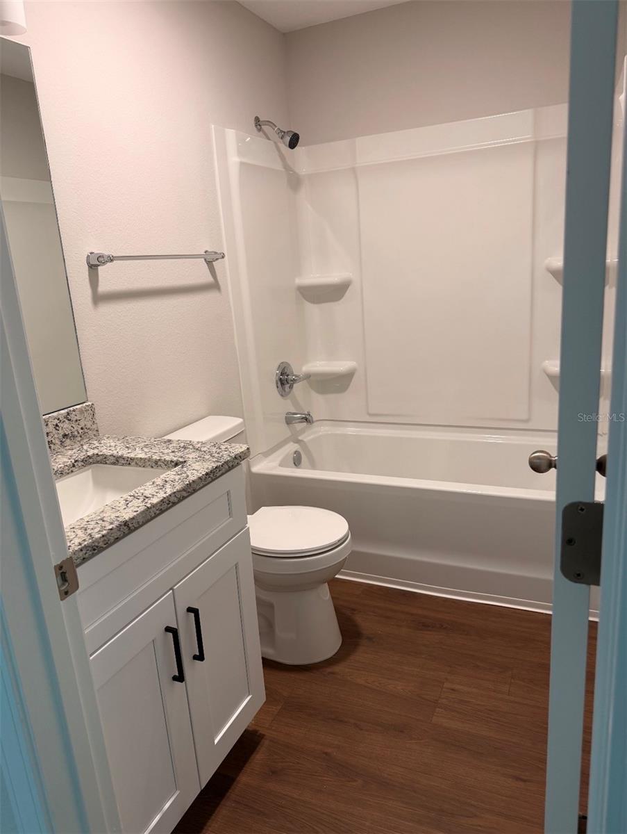 451 North Blvd E Property Photo 18