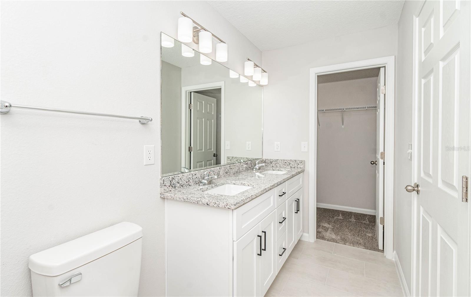 451 North Blvd E Property Photo 49