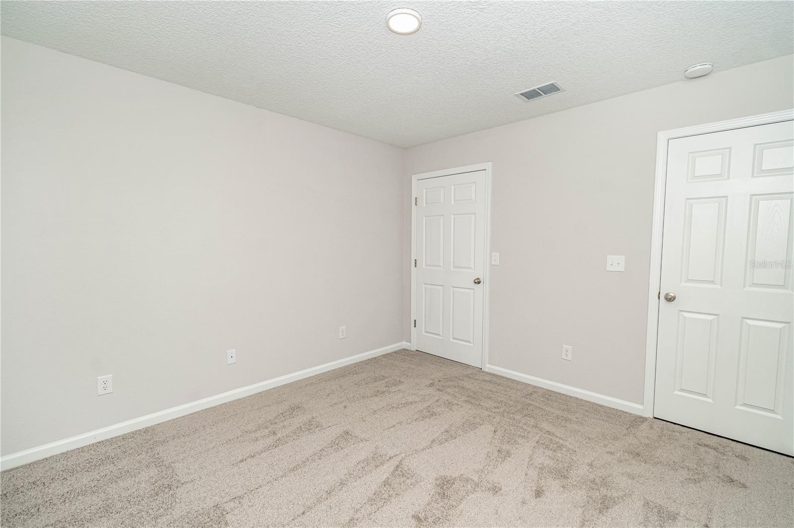451 North Blvd E Property Photo 50
