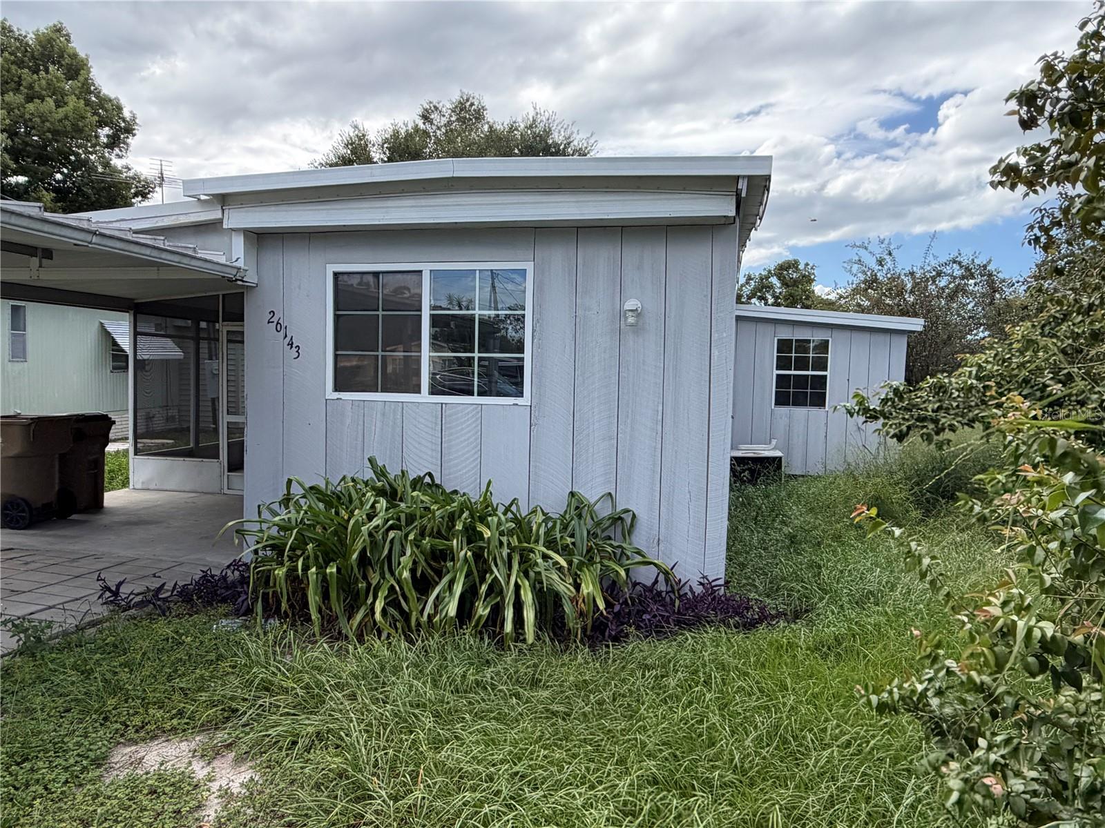 26143 Rose Ln Property Photo 3
