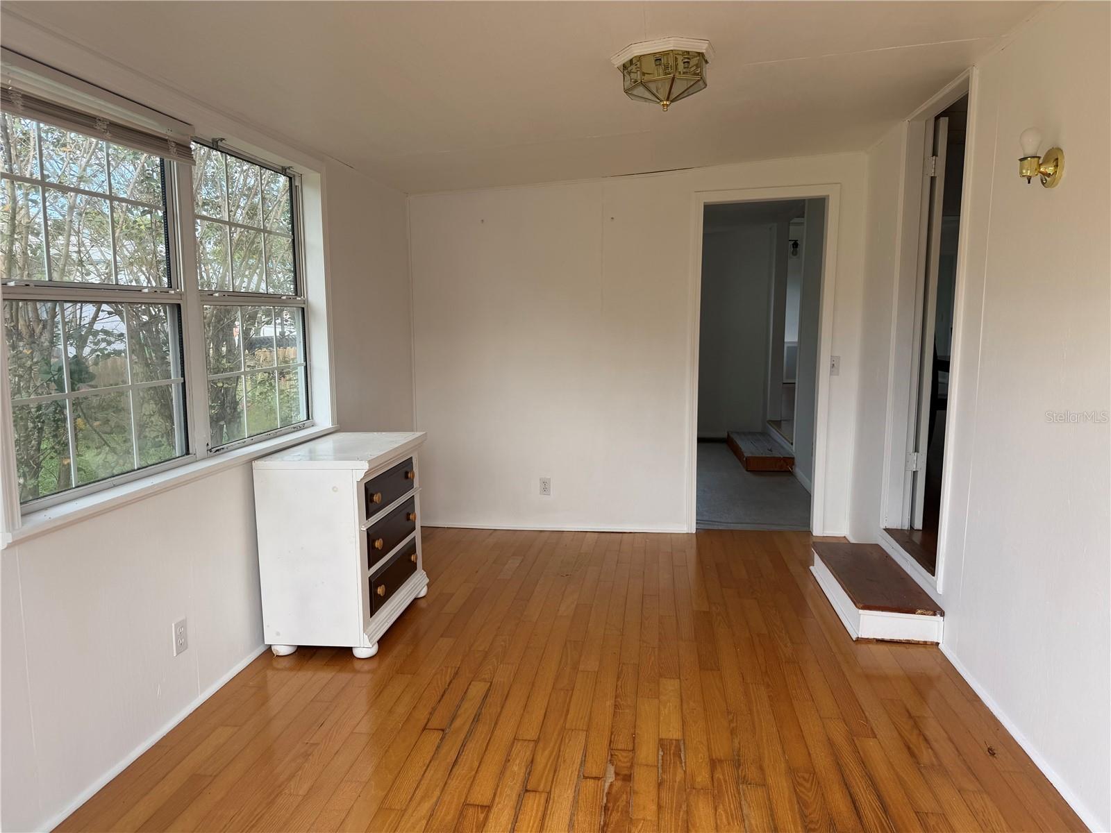 26143 Rose Ln Property Photo 6