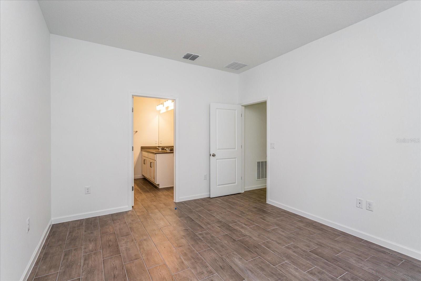 2812 Doolittle St Property Photo 11