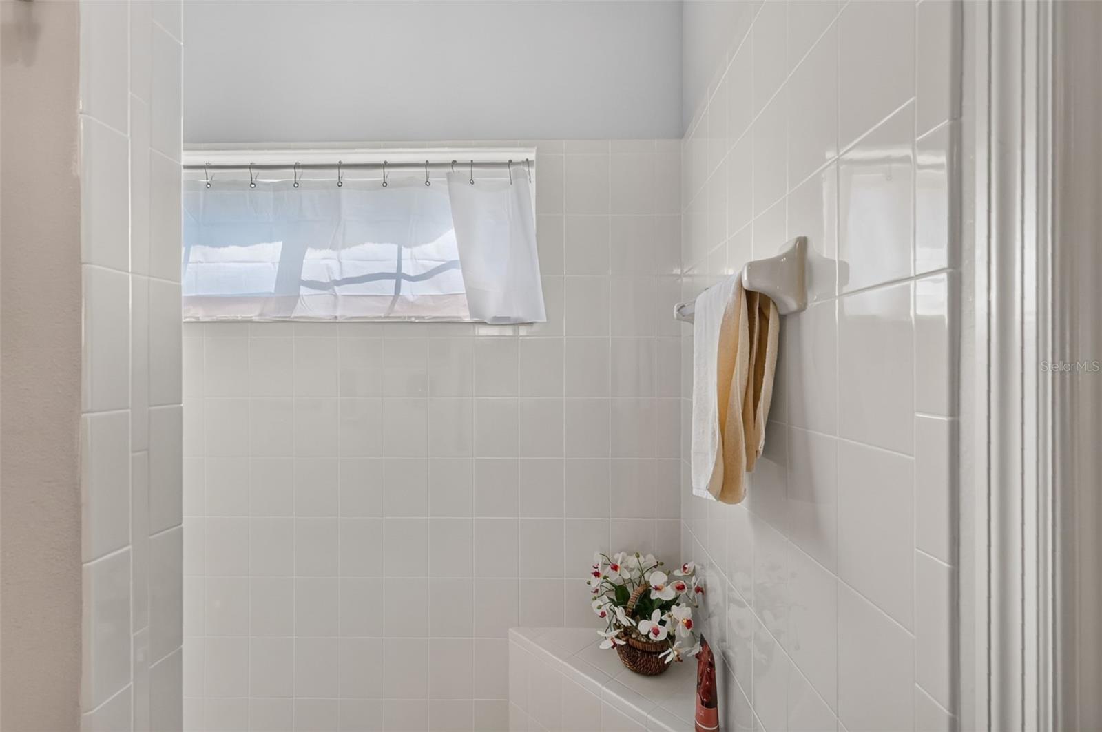 5138 Aurora Dr Property Photo 29