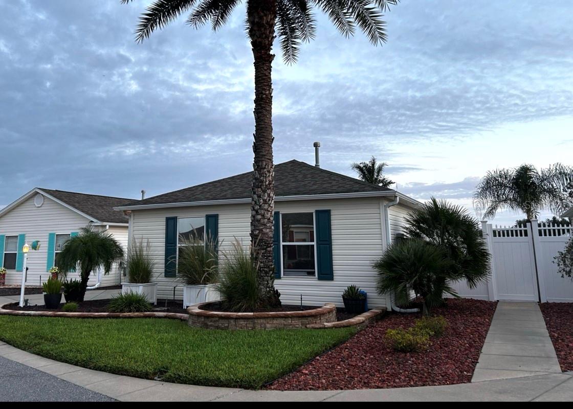 8975 Se 168th Tailfer St Property Photo 2