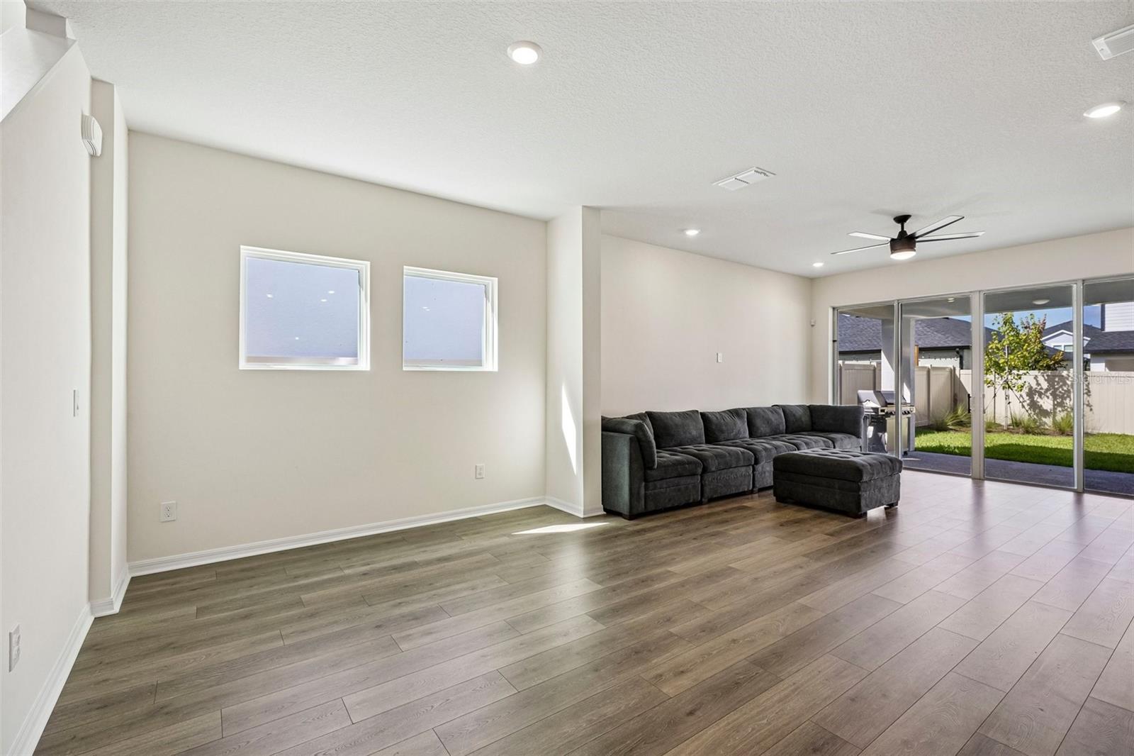 5812 Native Oak St Property Photo 10