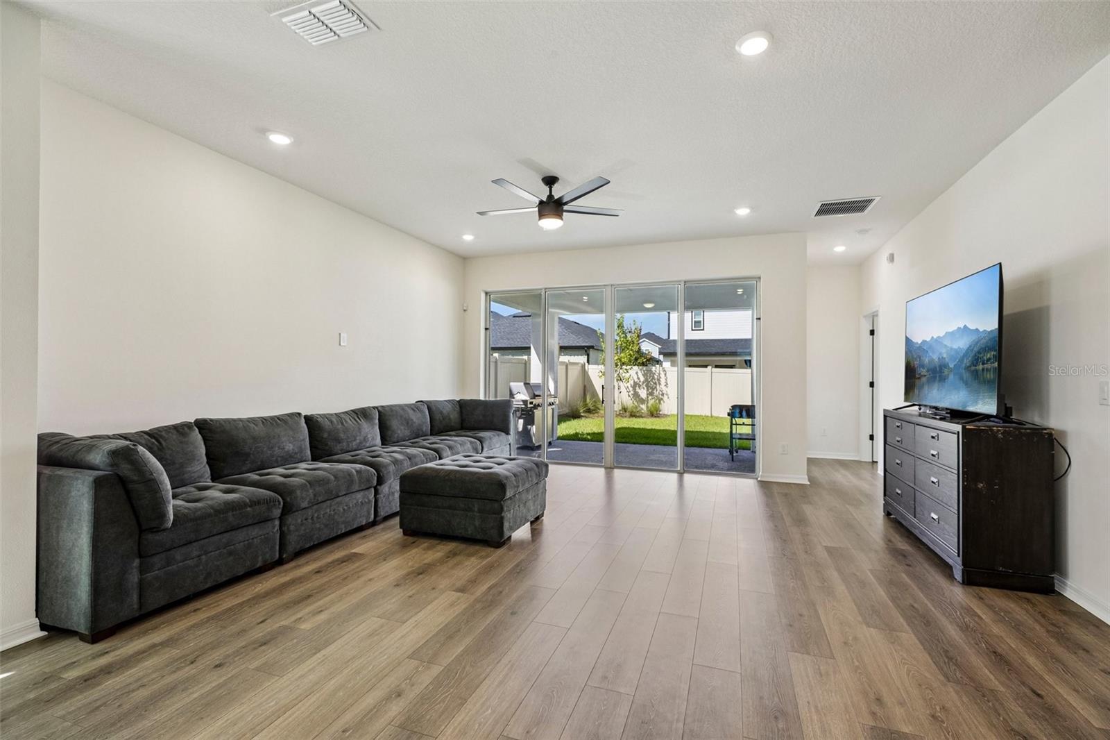 5812 Native Oak St Property Photo 14