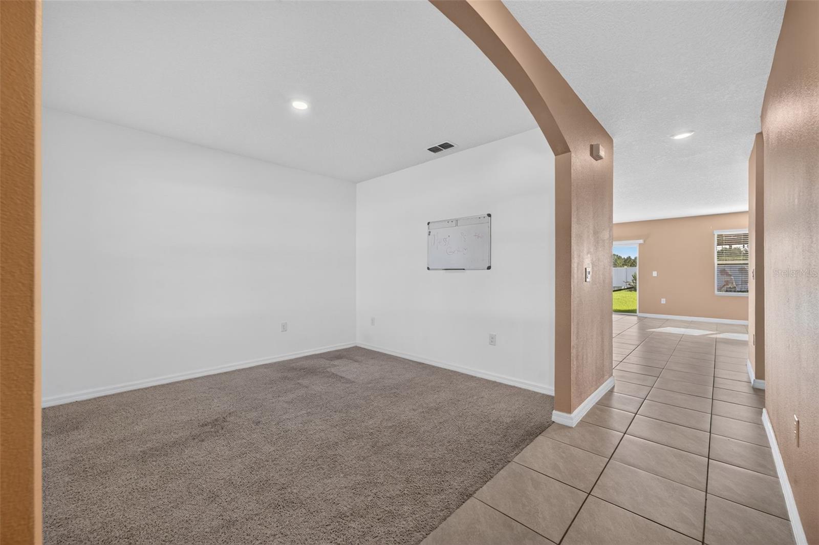 3042 Bethpage Loop Property Photo 4