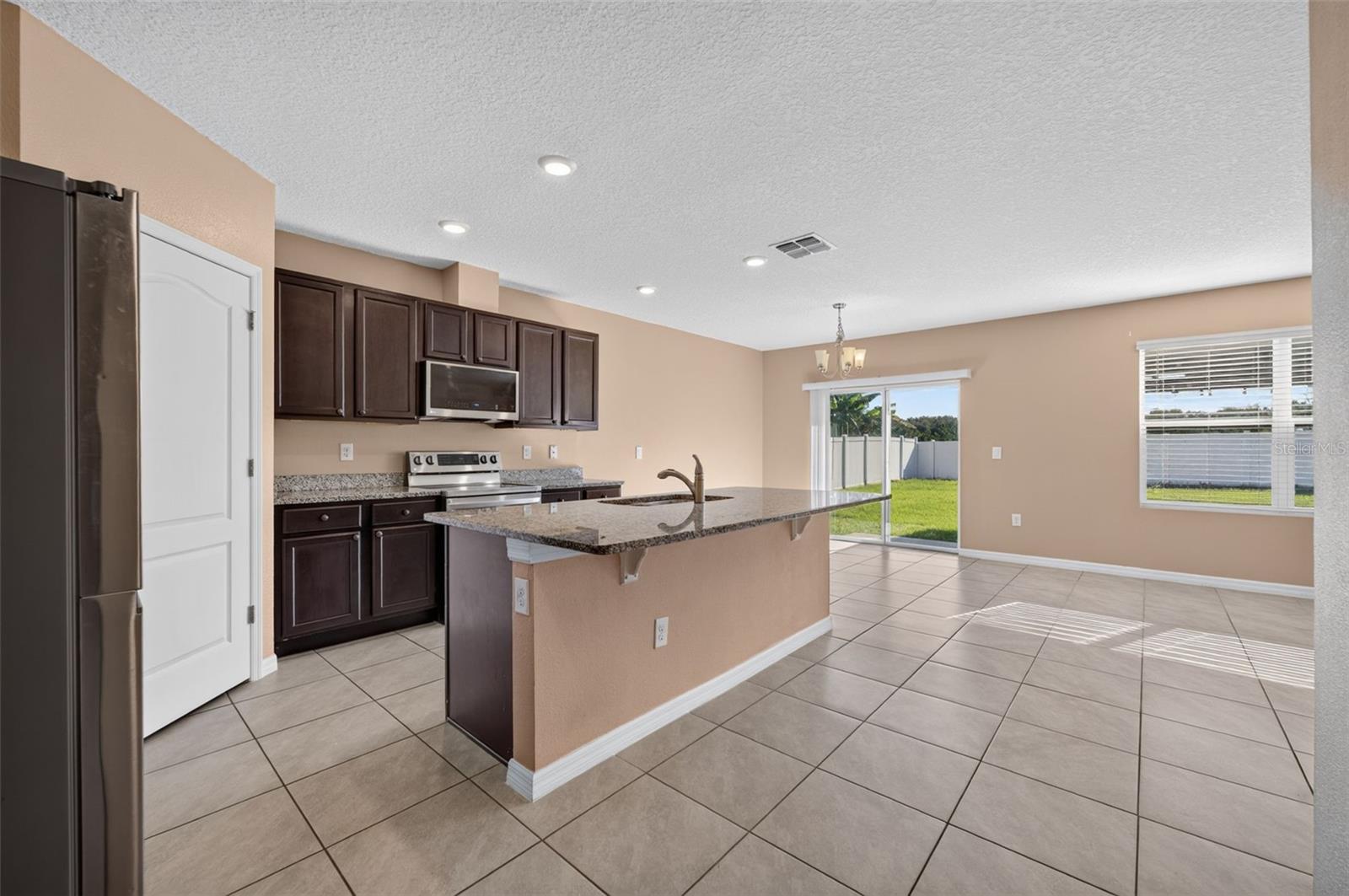 3042 Bethpage Loop Property Photo 7