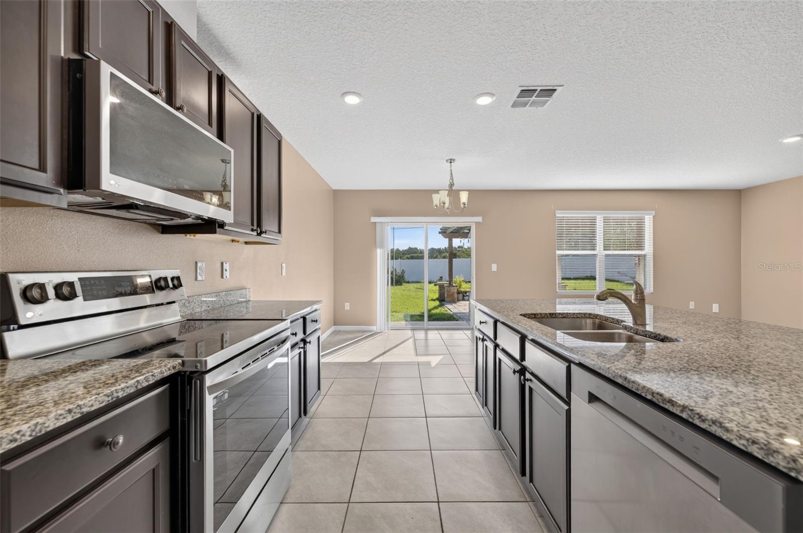 3042 Bethpage Loop Property Photo 13