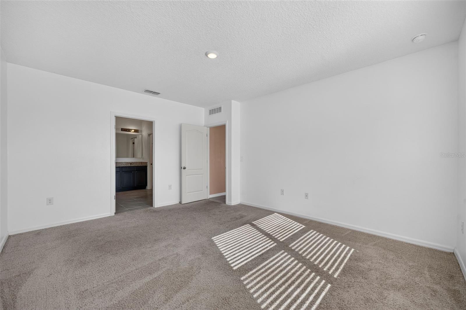 3042 Bethpage Loop Property Photo 22