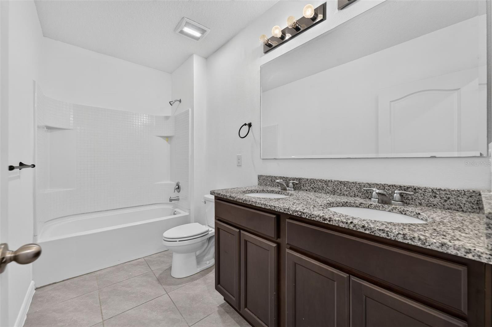 3042 Bethpage Loop Property Photo 34