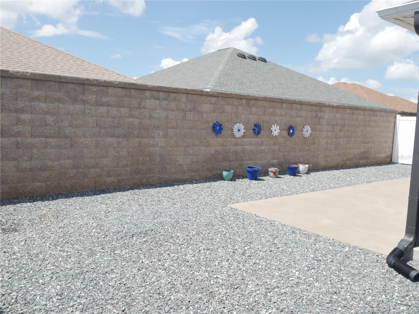 5672 Grimes Ct Property Photo 11