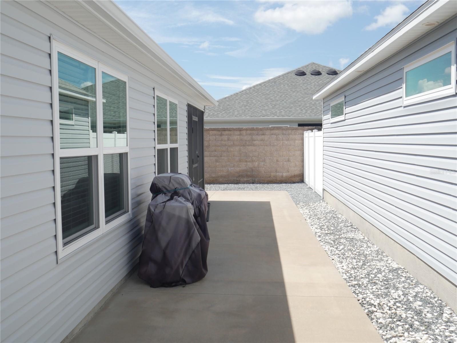 5672 Grimes Ct Property Photo 13