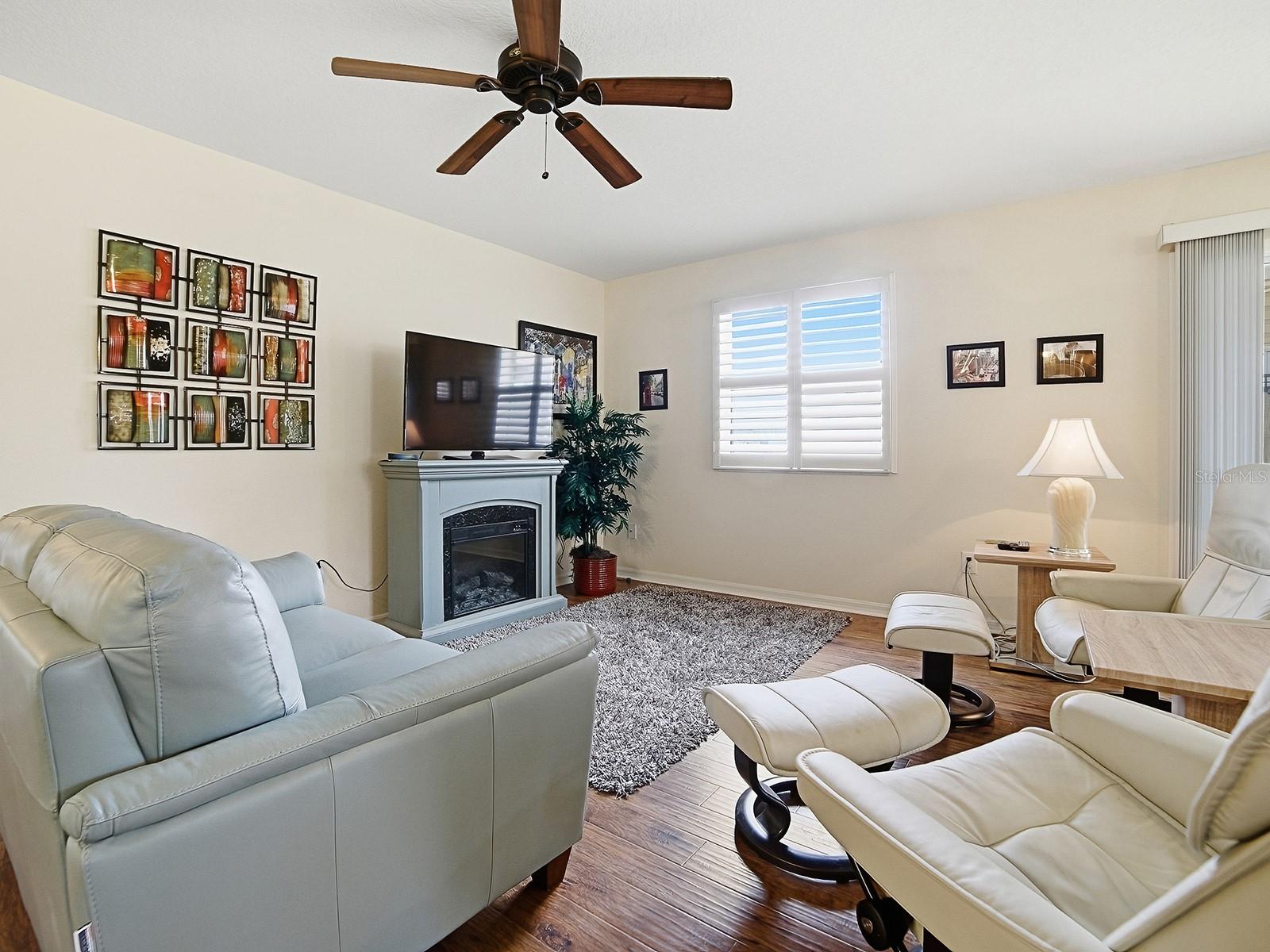 258 Arbella Loop Property Photo 7