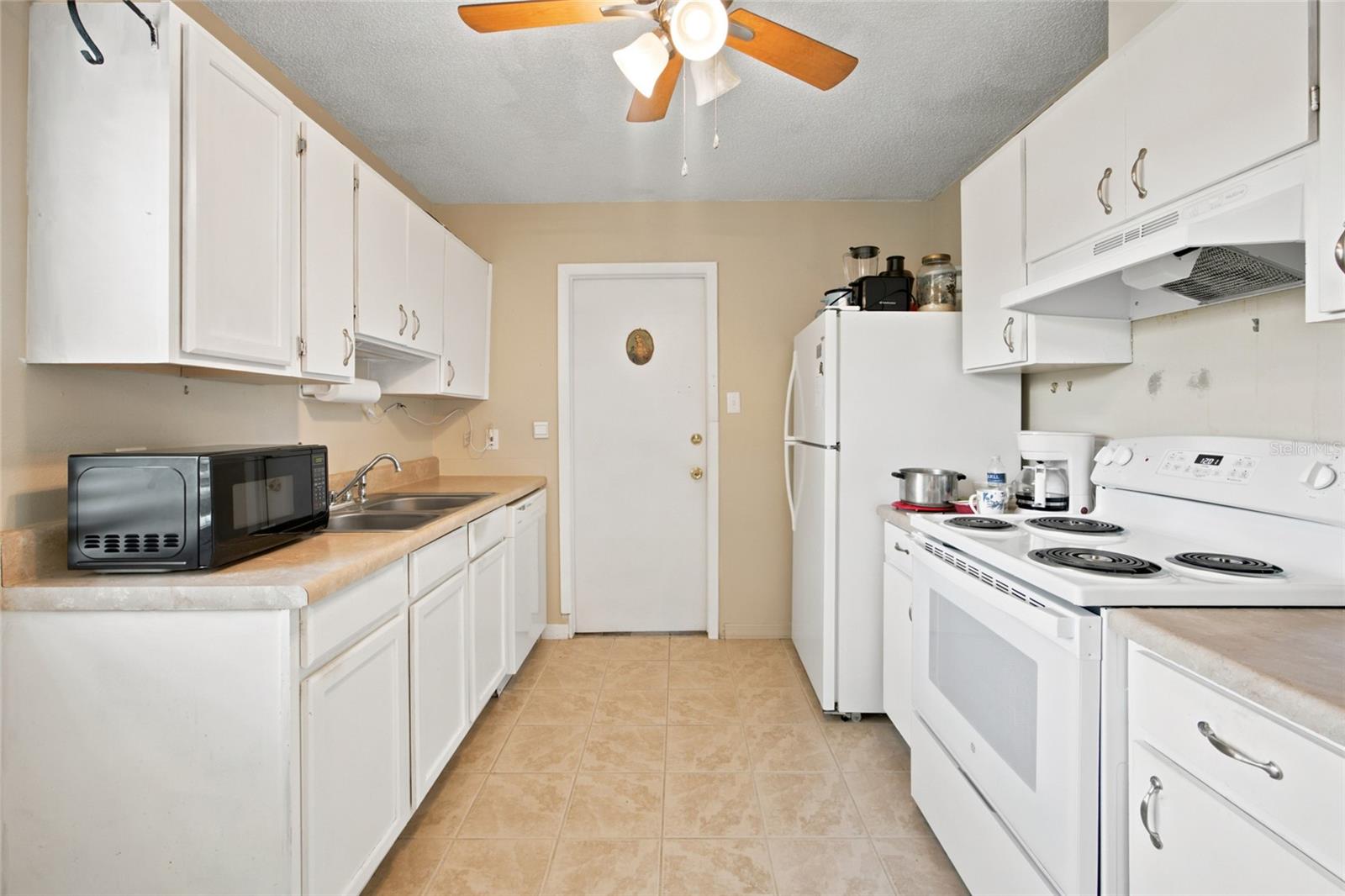 35 Hickory Track Way Property Photo 7