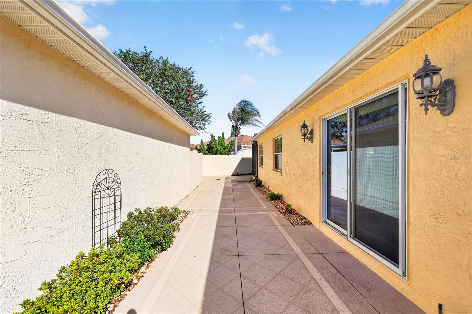 1217 Santa Cruz Dr Property Photo 40