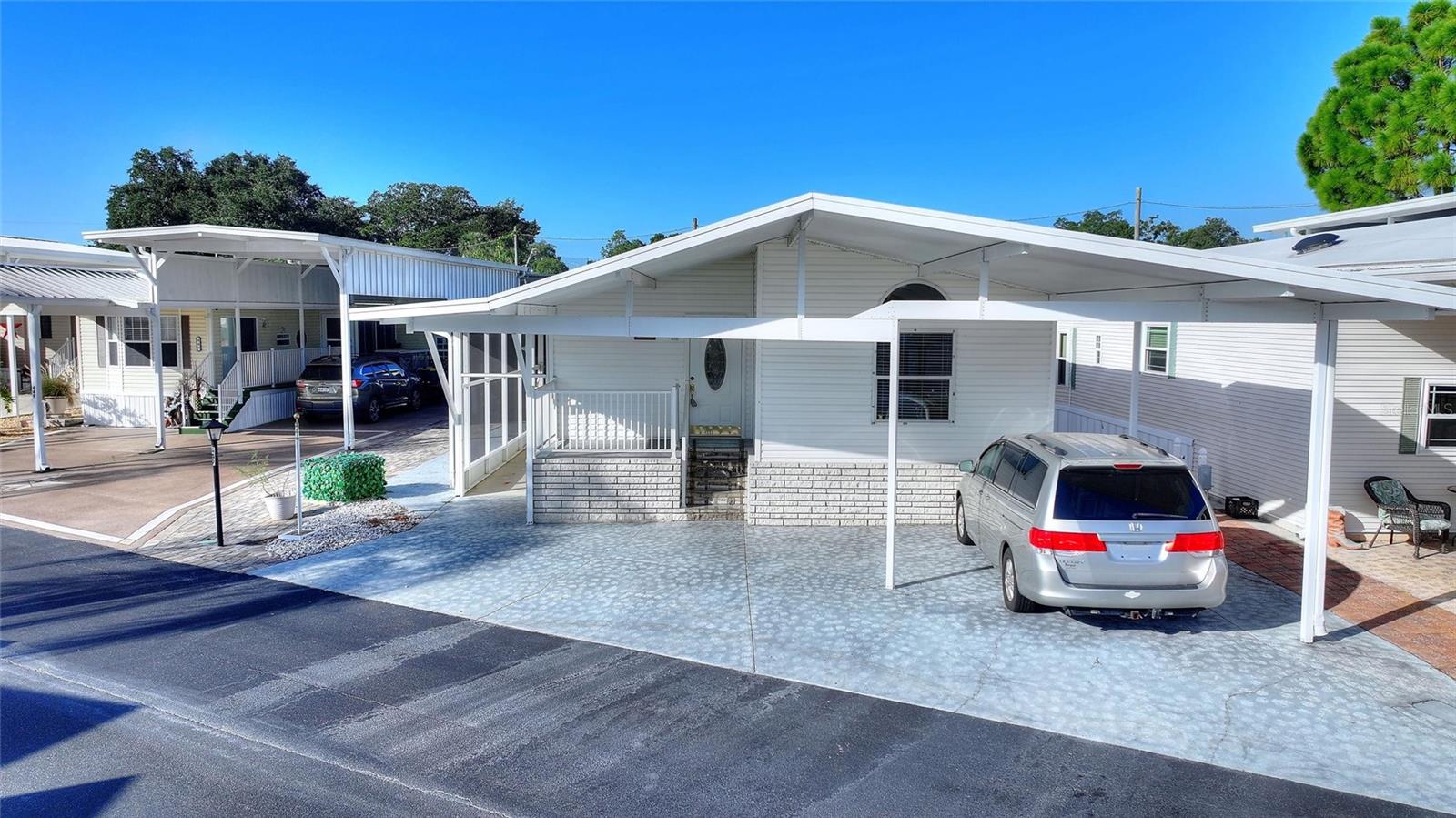 439 Par Pines Blvd Property Photo 1