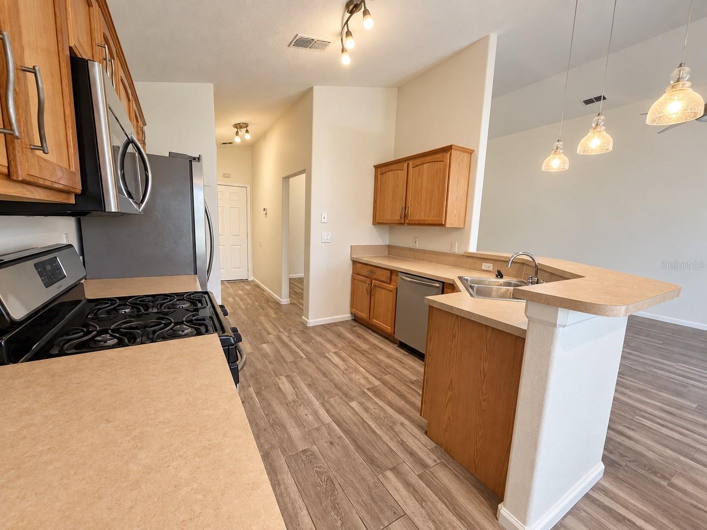 2813 Mayflower Loop Property Photo 15