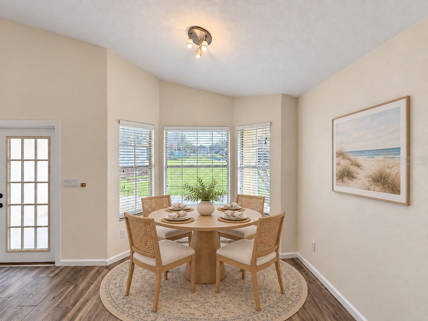 2813 Mayflower Loop Property Photo 21