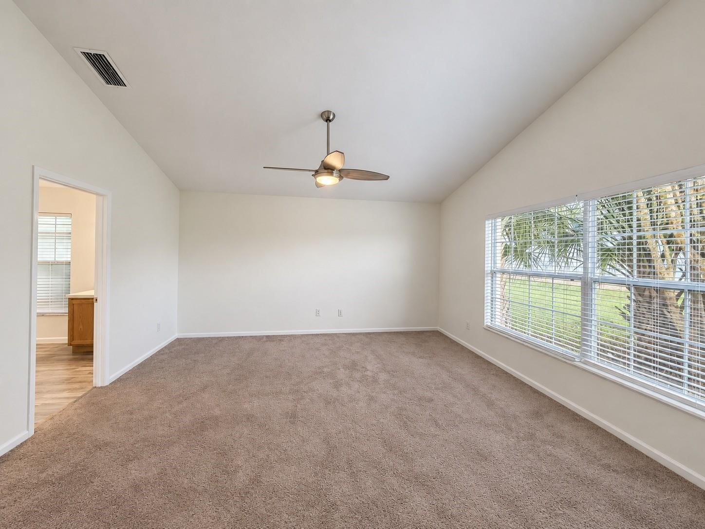 2813 Mayflower Loop Property Photo 24