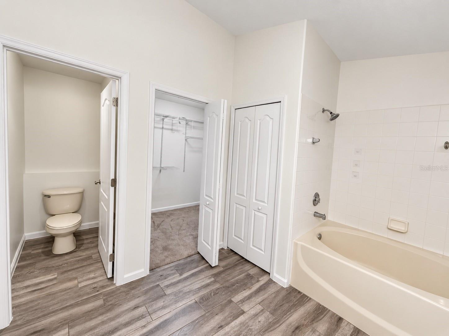 2813 Mayflower Loop Property Photo 28